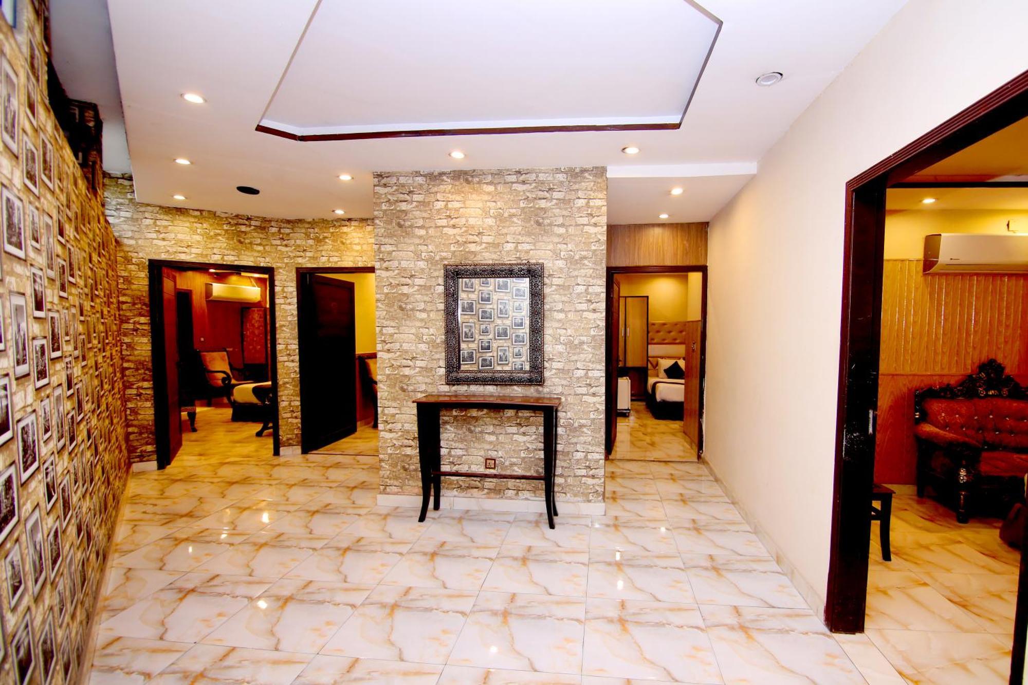 Premier Inn Gulberg Λαχόρη Εξωτερικό φωτογραφία