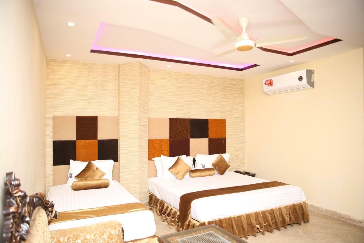 Premier Inn Gulberg Λαχόρη Εξωτερικό φωτογραφία