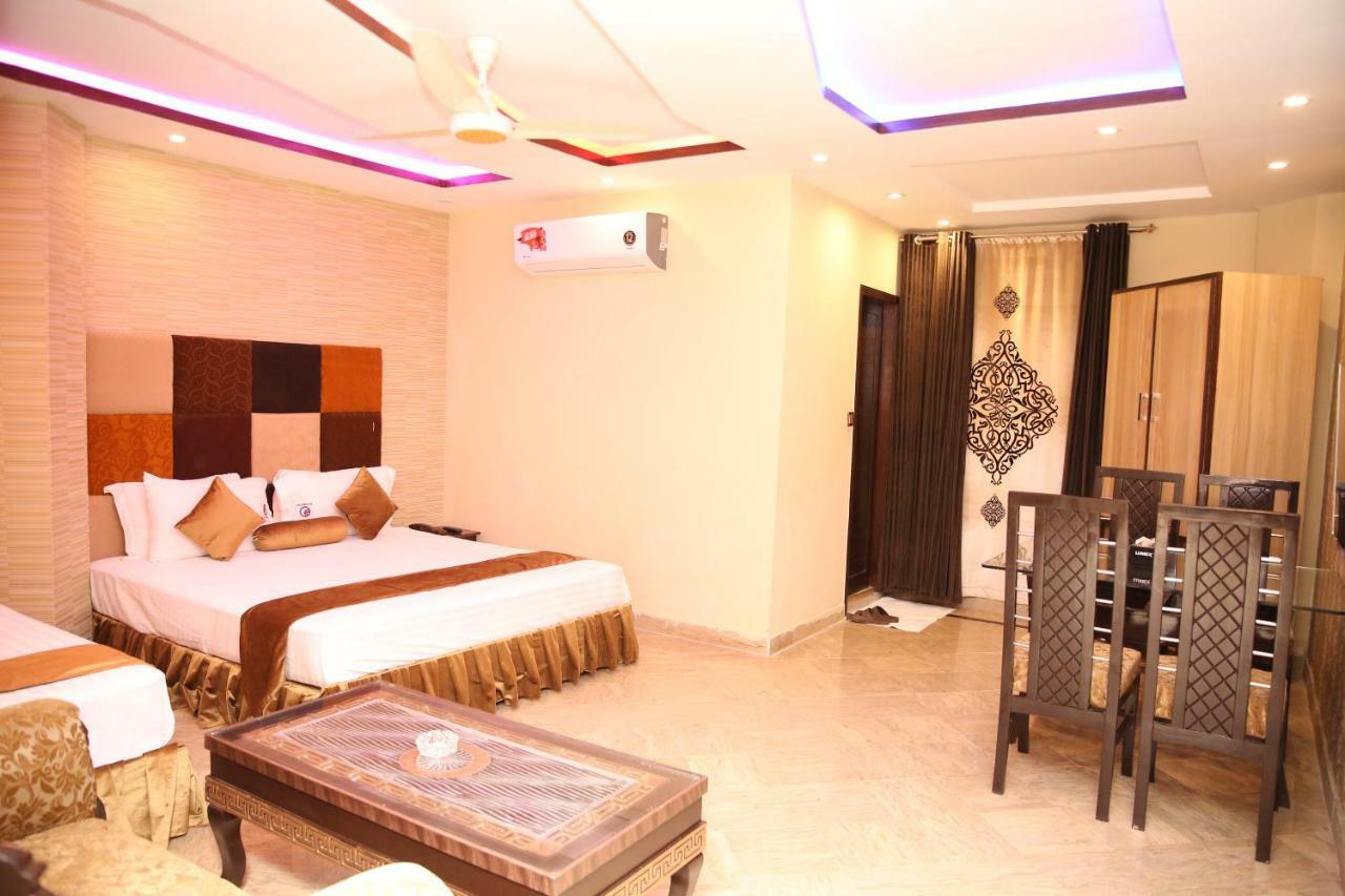 Premier Inn Gulberg Λαχόρη Εξωτερικό φωτογραφία