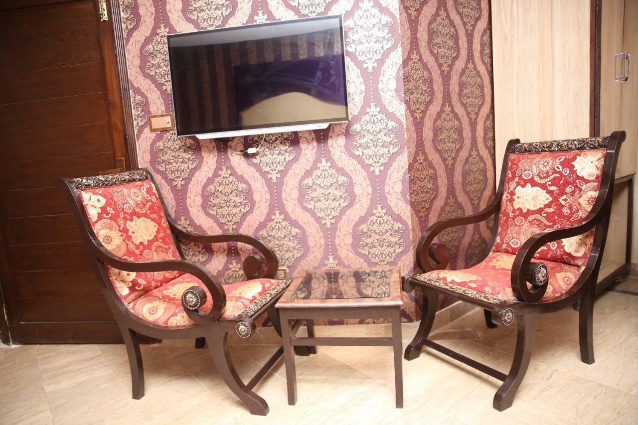 Premier Inn Gulberg Λαχόρη Εξωτερικό φωτογραφία