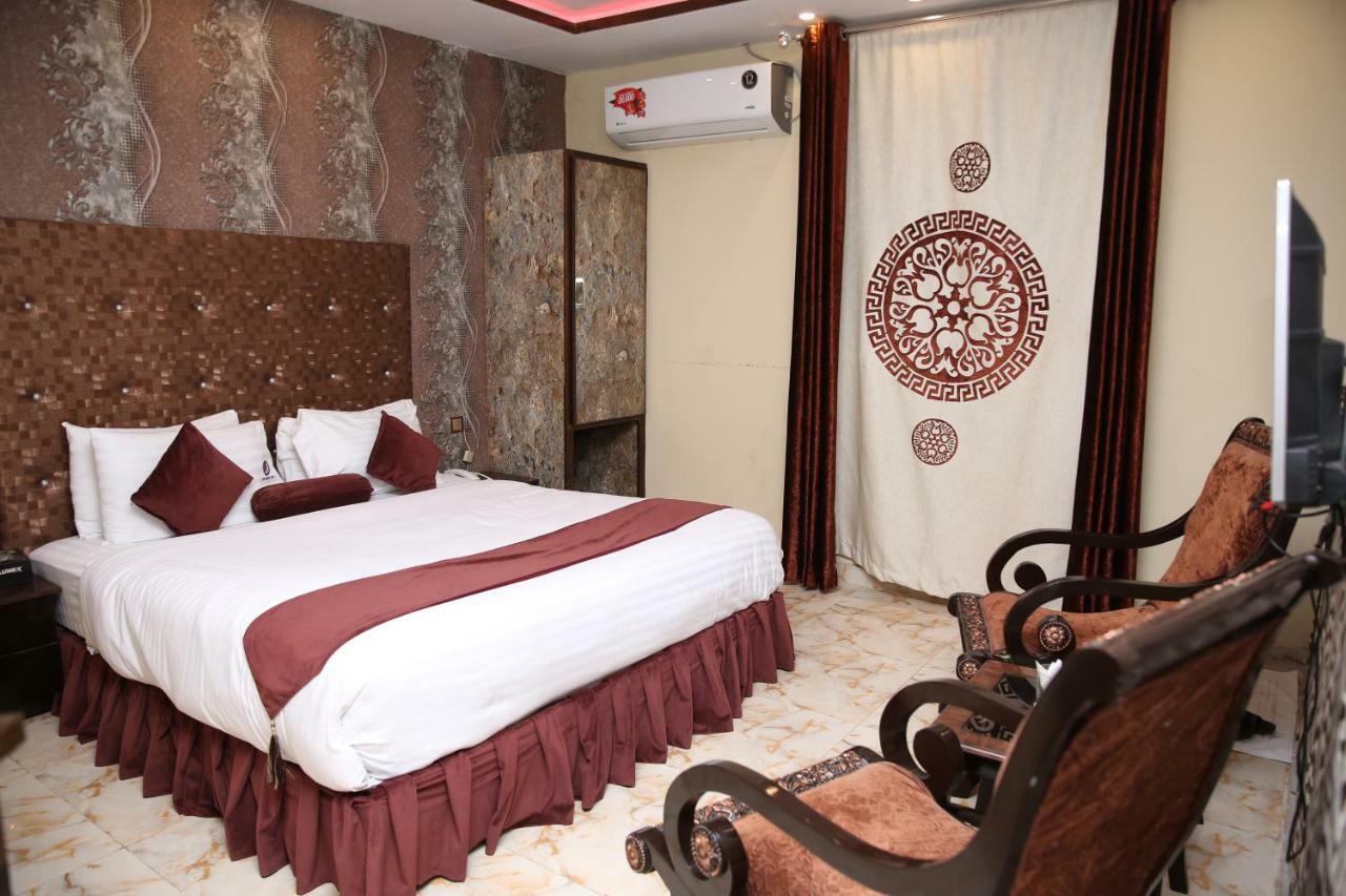 Premier Inn Gulberg Λαχόρη Εξωτερικό φωτογραφία